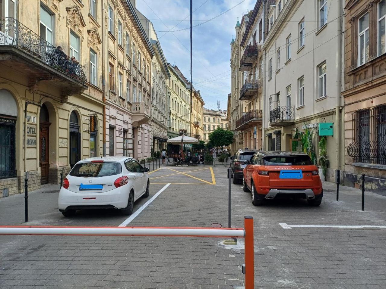 Opera Passage Hotel & Apartments Lviv Exterior photo